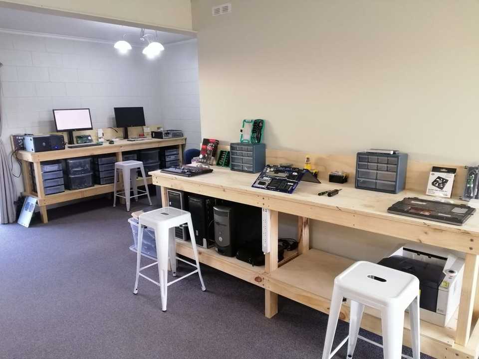 Computer Repair Specialists Workbench